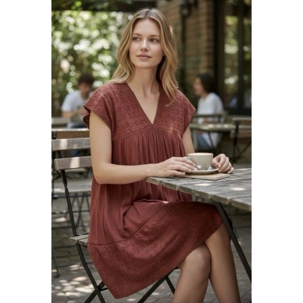 Women’s Sundance Boho Rust Burgundy Eyelet Embroidered Dress V-Neck SS Medium